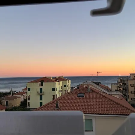 شقة Terrazza Sul Mare بورجيو فيريزي